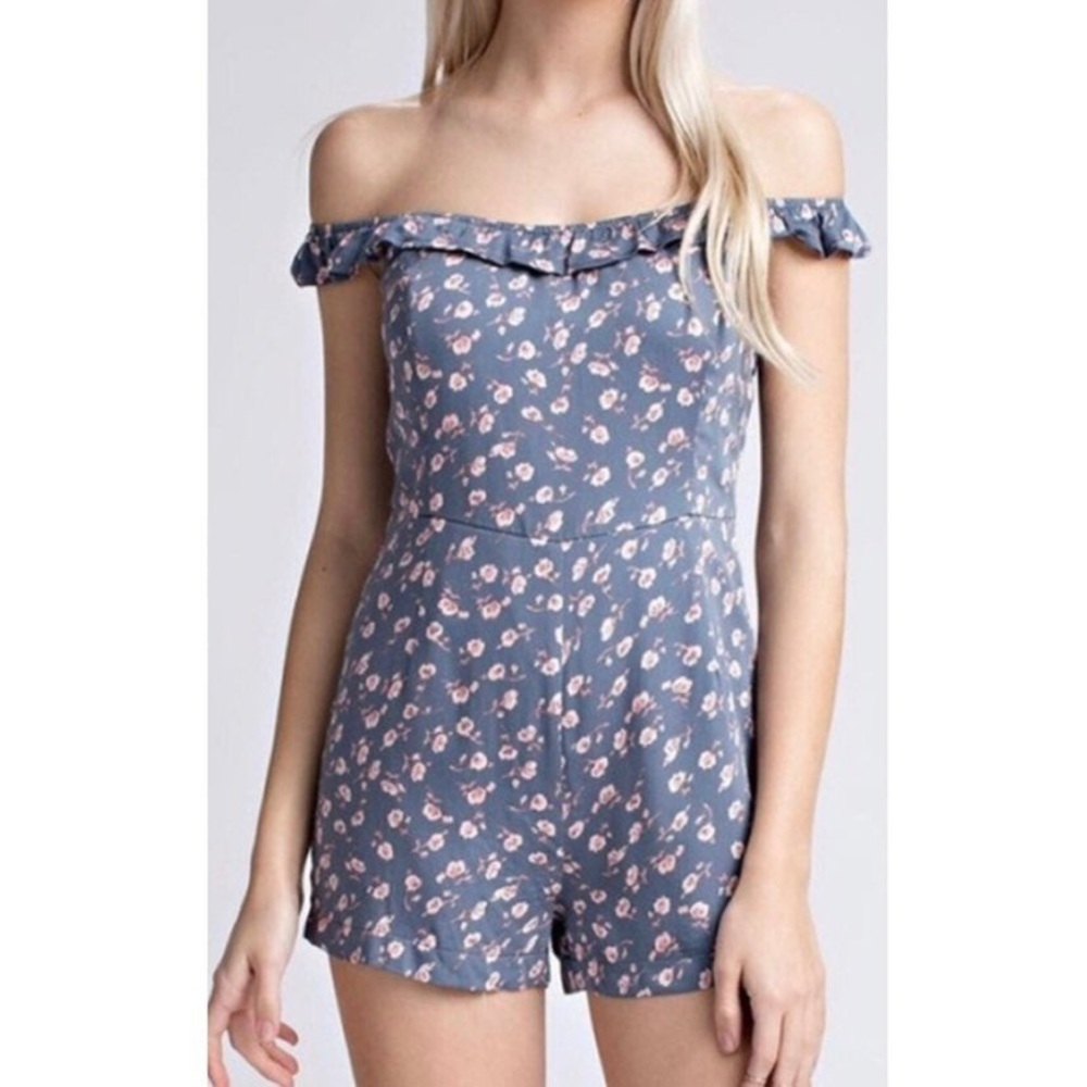 Floral Romper Size Small by Honey Punch